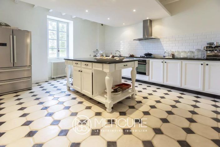 Image No.3-5 Bed House for sale