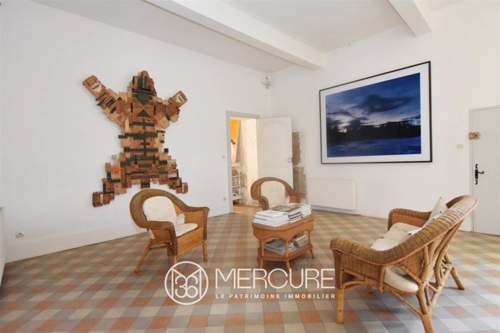 Image No.5-6 Bed House for sale