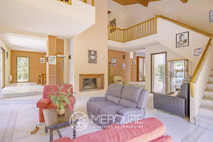 Image No.6-4 Bed House for sale