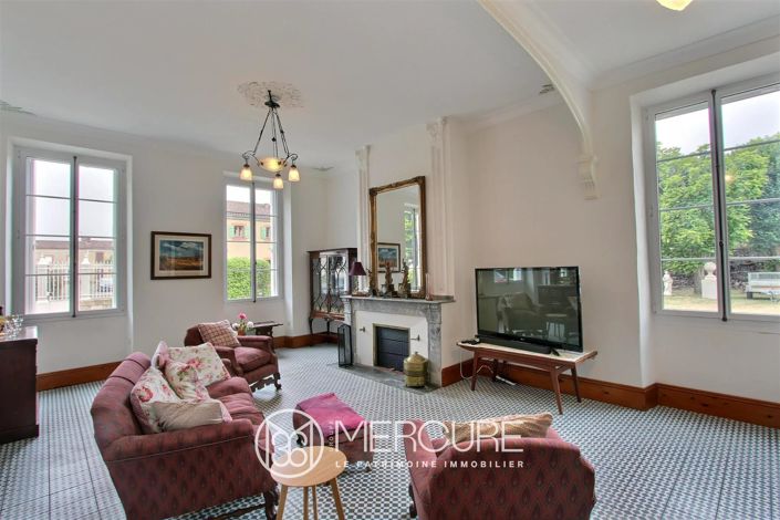 Image No.2-6 Bed House for sale