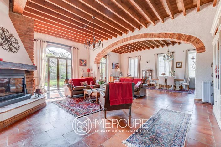 Image No.15-6 Bed House for sale