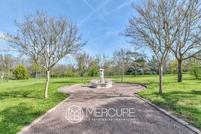 Image No.21-6 Bed House for sale