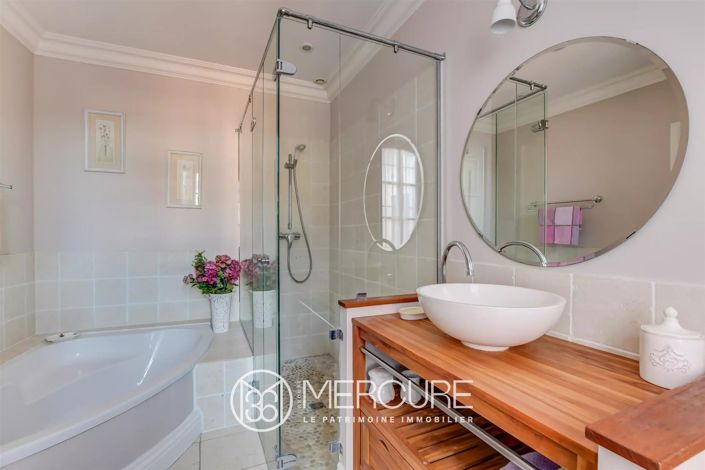 Image No.22-6 Bed House for sale