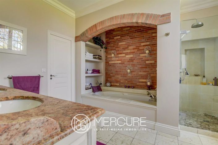 Image No.28-6 Bed House for sale