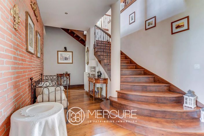 Image No.9-6 Bed House for sale