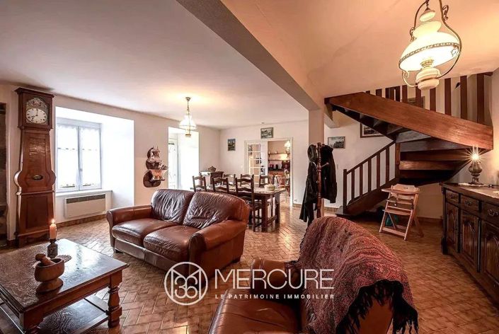 Image No.5-5 Bed House for sale