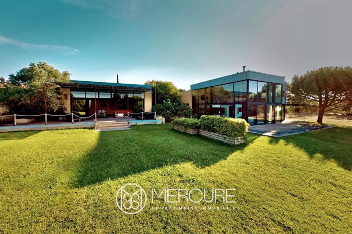 Image No.2-6 Bed House for sale