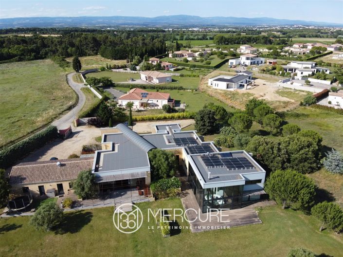 Image No.24-6 Bed House for sale