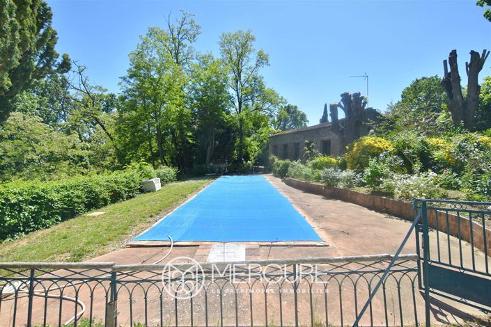 Image No.2-10 Bed House for sale