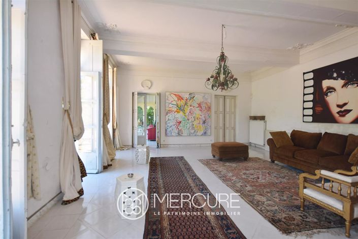 Image No.4-10 Bed House for sale