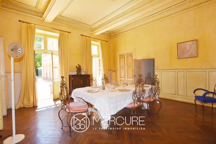 Image No.5-10 Bed House for sale