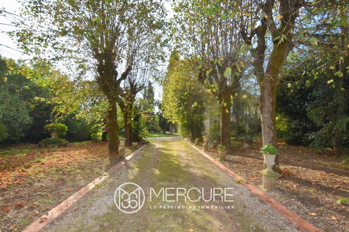 Image No.8-7 Bed House for sale