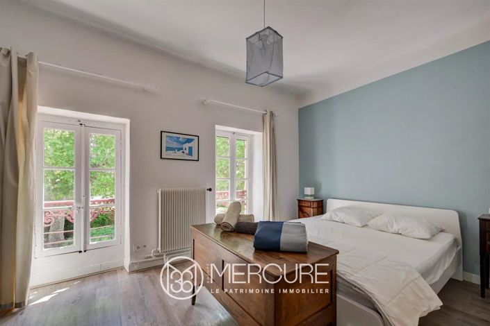 Image No.10-7 Bed House for sale