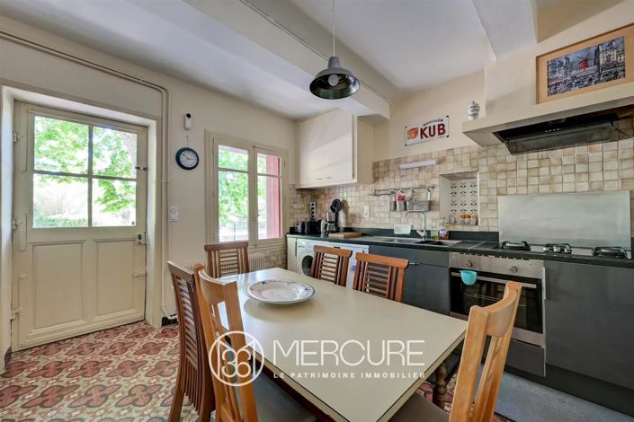 Image No.8-7 Bed House for sale