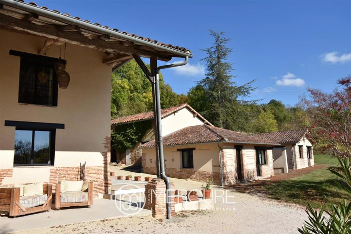 Image No.11-House for sale