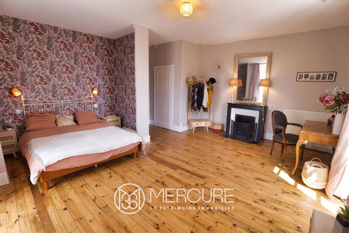 Image No.7-5 Bed House for sale