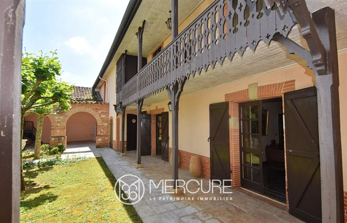 Image No.2-4 Bed House for sale