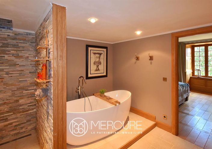 Image No.8-7 Bed House for sale