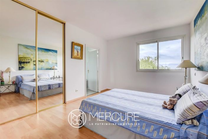 Image No.15-4 Bed House for sale