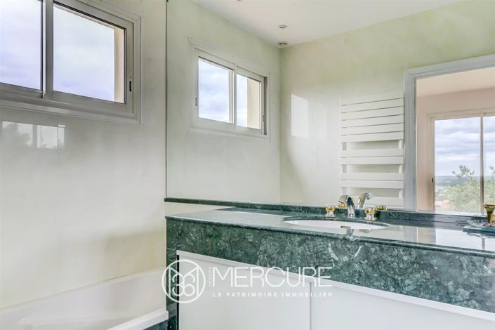 Image No.16-4 Bed House for sale