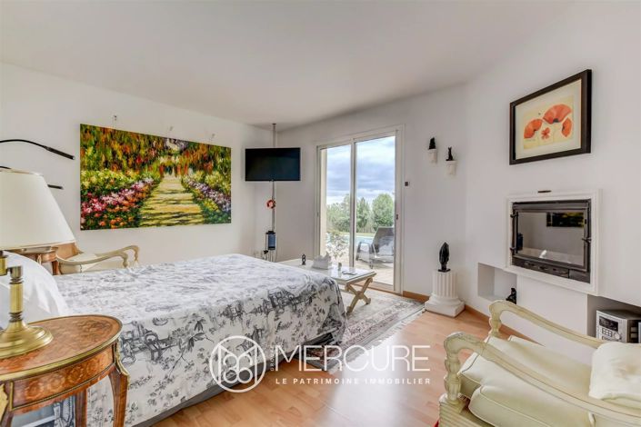 Image No.17-4 Bed House for sale