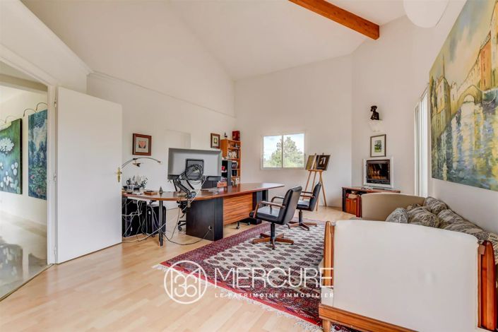 Image No.18-4 Bed House for sale