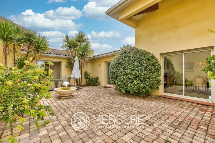 Image No.2-4 Bed House for sale