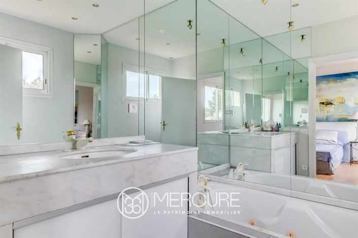 Image No.31-4 Bed House for sale