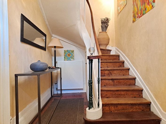 Image No.18-4 Bed House for sale