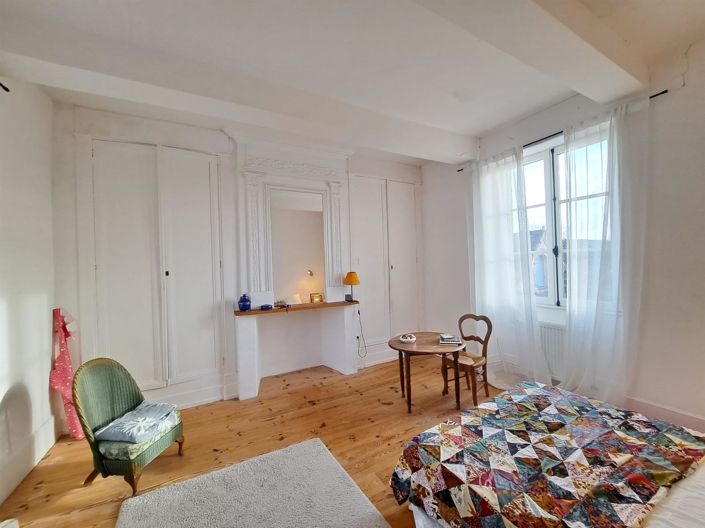 Image No.19-4 Bed House for sale