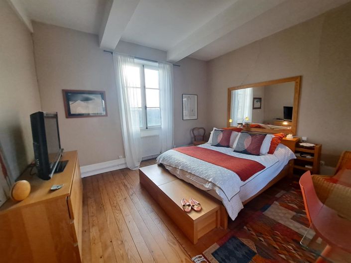 Image No.20-4 Bed House for sale