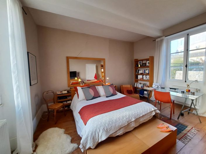 Image No.21-4 Bed House for sale