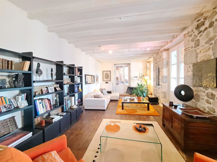 Image No.6-4 Bed House for sale