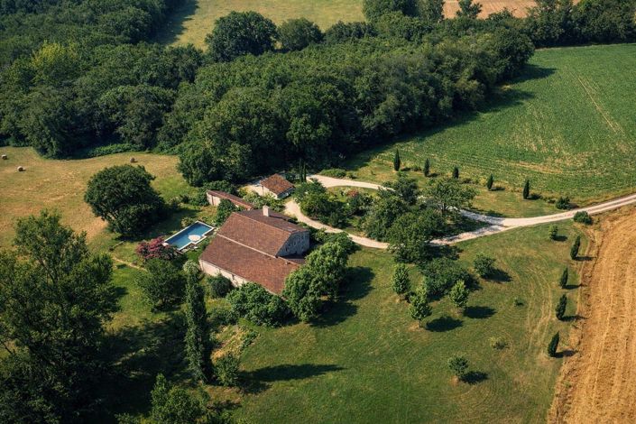 Image No.26-5 Bed Property for sale