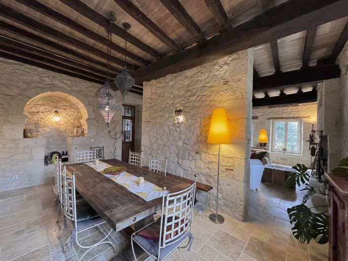 Image No.7-5 Bed Property for sale