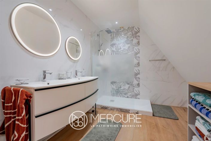 Image No.9-4 Bed House for sale