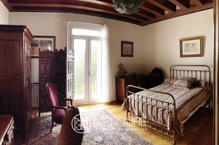 Image No.7-5 Bed House for sale