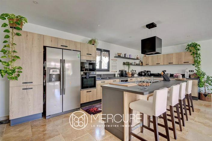 Image No.6-4 Bed House for sale