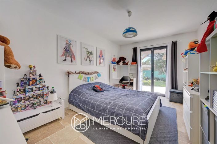 Image No.8-4 Bed House for sale