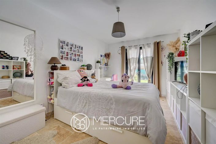 Image No.9-4 Bed House for sale