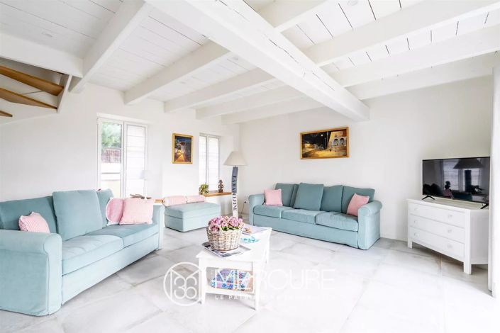 Image No.5-4 Bed House for sale