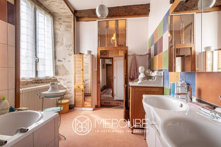 Image No.11-5 Bed House for sale