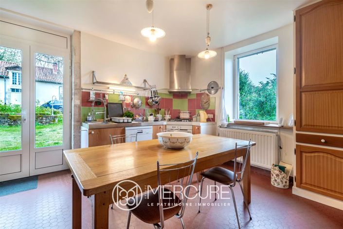 Image No.8-5 Bed House for sale