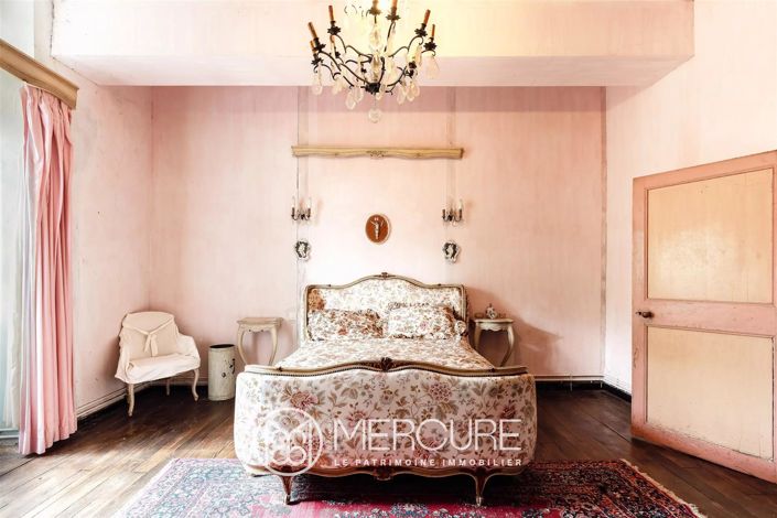 Image No.7-5 Bed House for sale