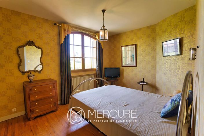 Image No.8-4 Bed House for sale