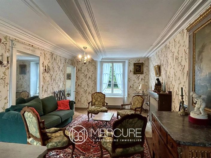 Image No.6-8 Bed House for sale