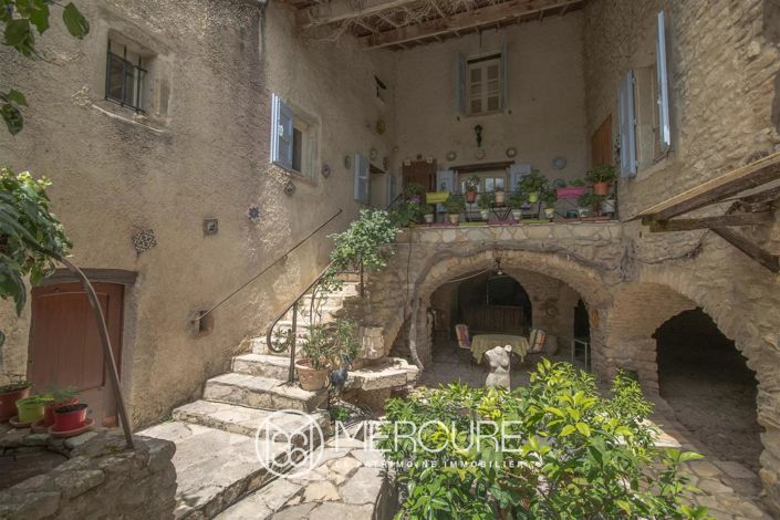 Image No.3-4 Bed House for sale