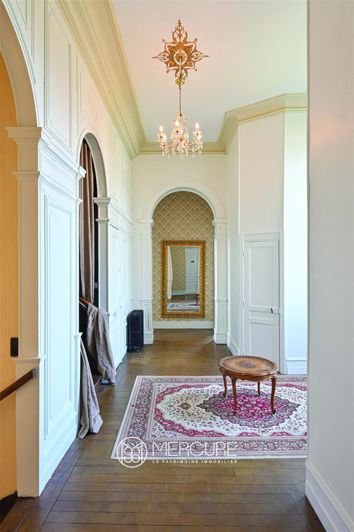 Image No.8-10 Bed House for sale