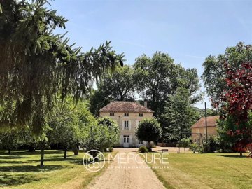 1 - Montbard, Maison
