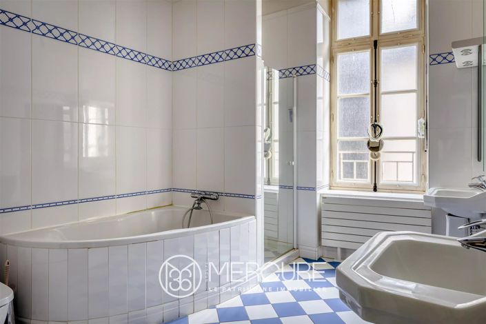 Image No.9-7 Bed House for sale